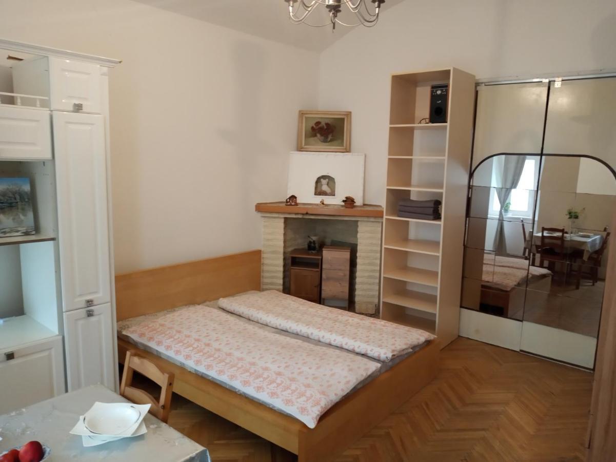 Konstel Apartment