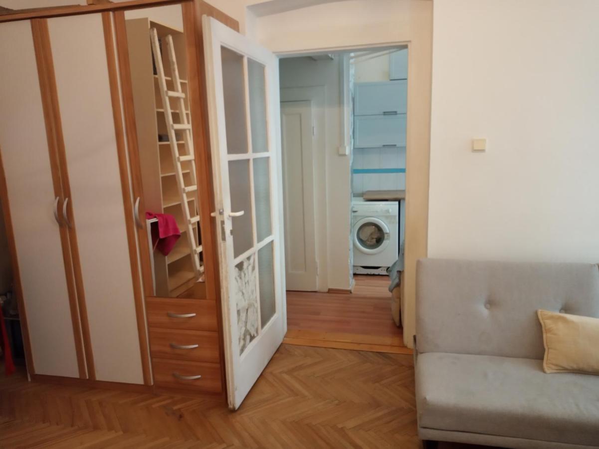 Konstel Apartment *